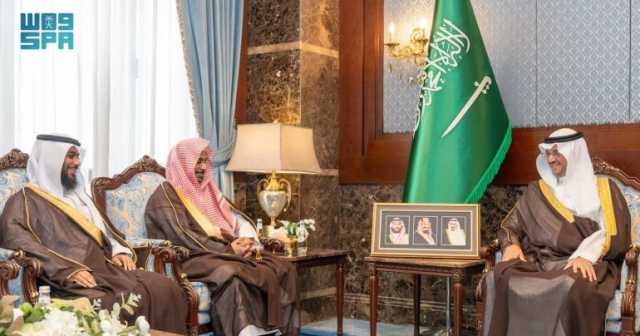 مشيدًا بدورها في نشر القيم المجتمعية.. محافظ الأحساء يطّلع على التقرير السنوي لفرع هيئة الأمر بالمعروف بالشرقية