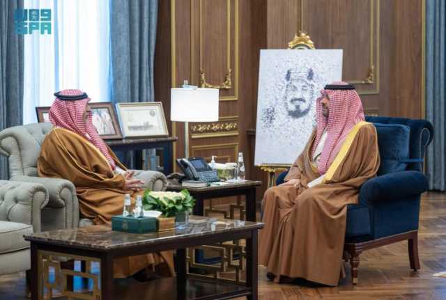 بمناسبة تعيينه حديثًا.. أمير منطقة الحدود الشمالية يستقبل محافظ طريف