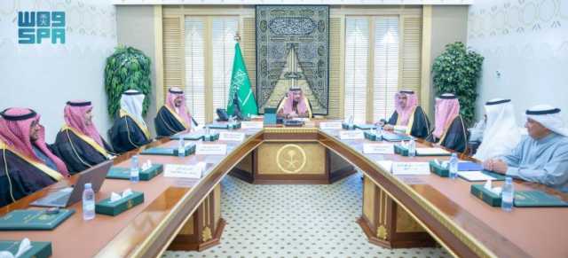 بحضور سمو نائبه.. أمير القصيم يرأس اجتماعًا لتعزيز وتطوير البرامج التعليمية بالمنطقة