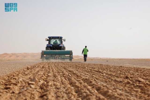 “الغطاء النباتي” يُطلق مبادرة نثر البذور في المزارع الخاصة بحائل