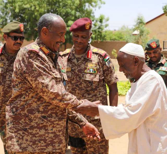 السودان: البرهان ينفذ زيارات تفقدية بمحلية شندي