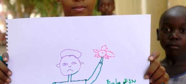 في رسومات الأطفال السودانيين: المتقاتلون يلقون أسلحتهم ويرفعون الورود
