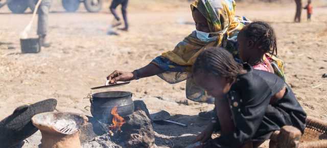 السودان يمدد فتح معبر أدري لتسهيل إيصال المساعدات الإنسانية