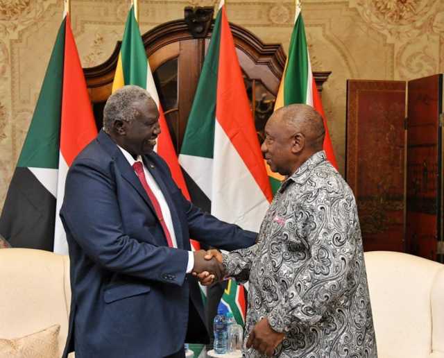 رئيس جنوب إفريقيا يستقبل نائب رئيس مجلس السيادة
