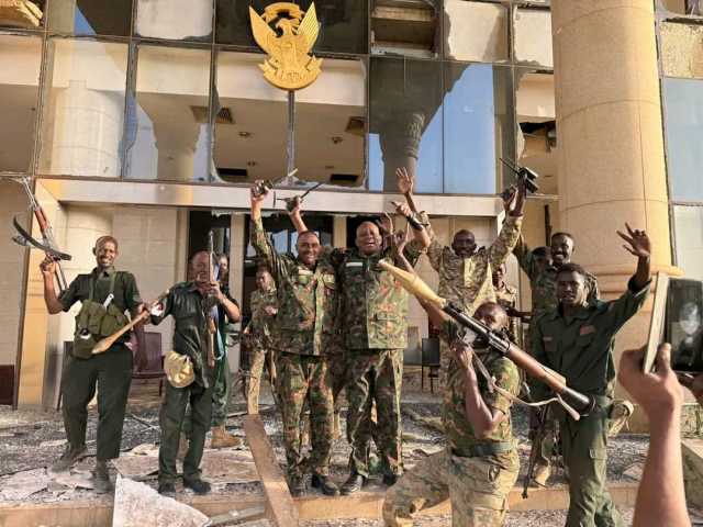 الجيش السوداني يسترد القصر الجمهوري وسط العاصمة الخرطوم