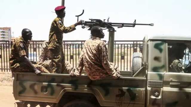 «لجان مقاومة أبوحجار» استخبارات الجيش السوداني تحتجز إخوة أحد النشطاء كرهائن