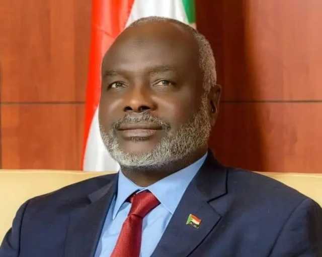 السودان: «جبريل» يطيح بقادة بارزين من «العدل والمساواة» وبوادر انشقاق بالحركة