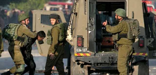 قوات العدو الصهيوني تعتقل تسعة فلسطينيين في الضفة