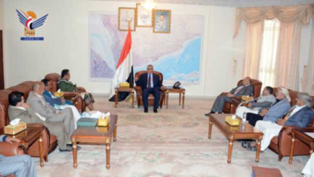 رئيس الوزراء يشيد بدور جامعة البيضاء التنويري