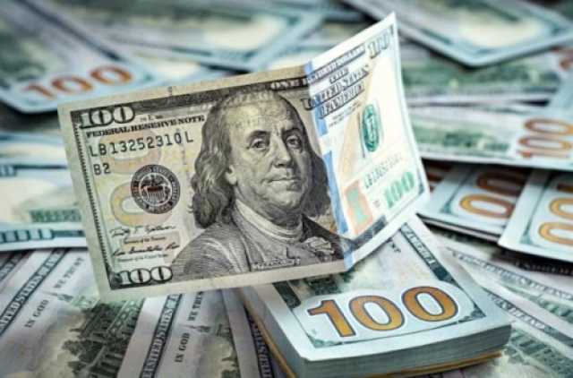 تقرير مهم يكشف عن مصير الدولار في الشرق الأوسط