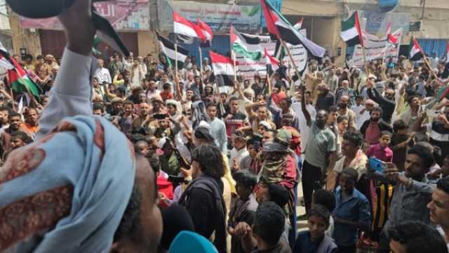 وقفة احتجاجية في المهرة نصرة لغزة ودعما لموقف صنعاء في البحر الأحمر