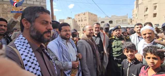 اللجنة المكلفة من قائد الثورة تلتقي بأسر ضحايا حادثة رداع