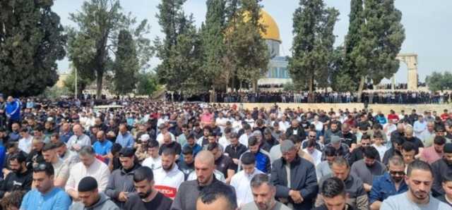 45 ألفًا يؤدون صلاة الجمعة في المسجد الأقصى