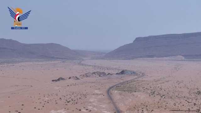 مرتزقة العدوان يواصلون منع المواطنين من المرور عبر نقطة الفلج