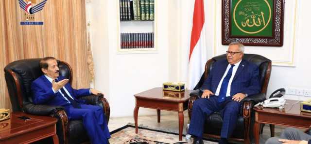 بن حبتور: الموقع الجغرافي لليمن وما يمتلكه من ثروات تسهم في تعزيز مكانته داخل وخارج الإقليم