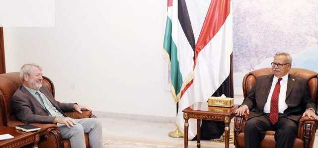 د. بن حبتور يلتقي القائم بأعمال المنسق الإنساني