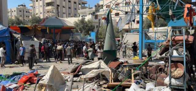 عشرات الشهداء والجرحى بمجزرتين جديدتين بالنصيرات وخانيونس