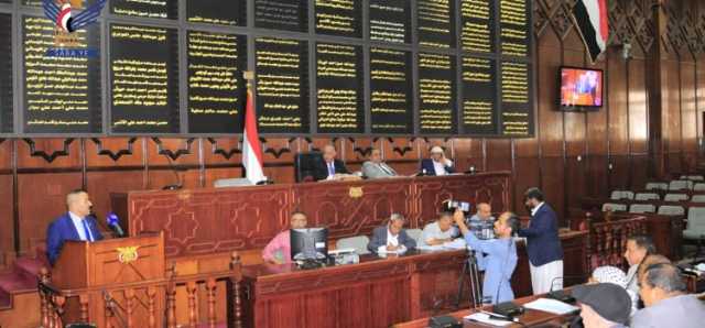 رئيس البرلمان: حكومة “الفنادق” تنهب أكثر من 12 مليون دولار كمرتبات للمرتزقة المتواجدين في الخارج
