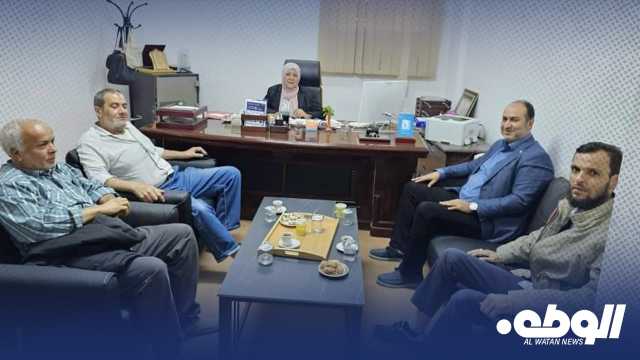 مسؤولين من المركز الوطني للبحوث الفلكية وعلوم الفضاء يزورون مدينة بنغازي
