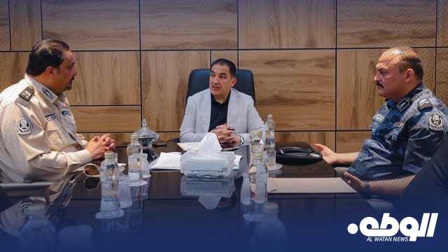 اللواء “أبوزريبة” يبحث سبل مواجهة الهجرة غير الشرعية وعمليات التهريب عبر الحدود