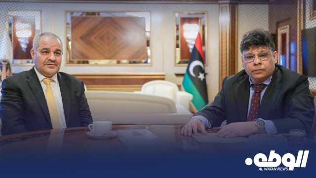 النائب العام يبحث مع محافظ المركزي مكافحة غسل الأموال والمضاربة بالعملات