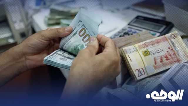الدولار يسجل تراجعًا أمام الدينار الليبي في السوق الموازية