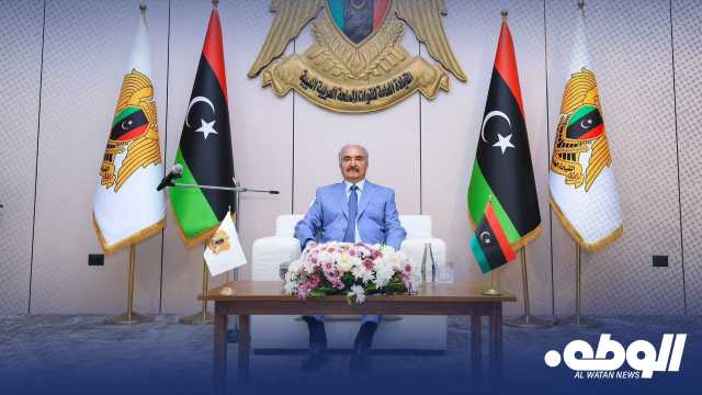 المشير “حفتر” يستقبل مشايخ وأعيان المنطقة الوسطى ويؤكد ان القوات المسلحة صمام أمان ليبيا ووحدتها