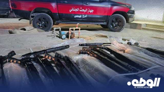 البحث الجنائي يضبط شحنة مهربة من بنادق الصيد والألعاب النارية جنوب طبرق