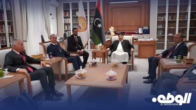 رئيس مجلس النواب يلتقي السفير الإيطالي لتعزيز التعاون الثنائي