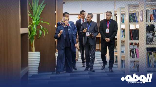 نائب القنصل المغربي ببنغازي يزور المكتبة البرلمانية بمقر ديوان مجلس النواب