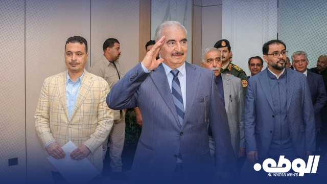 المشير “خليفة حفتر” يستقبل أعيان ترهونة ويؤكد دعم القوات المسلحة لإرادة الشعب