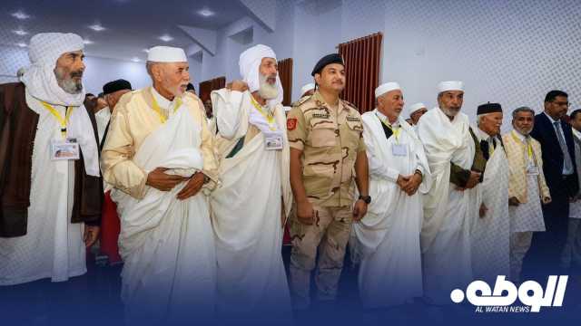 نائب القائد العام يلتقي مشايخ وأعيان وشباب قبائل براك الشاطئ