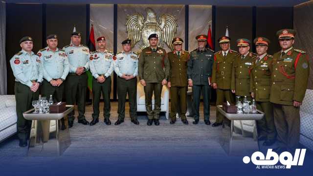 الفريق أول ركن “صدام حفتر” يبحث مع وفد عسكري أردني سبل تطوير برامج التدريب ورفع قدرات القوات المسلحة