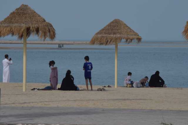 صور.. الأطفال في  كورنيش الخبر يستمتعون بالألعاب والدراجات الهوائية