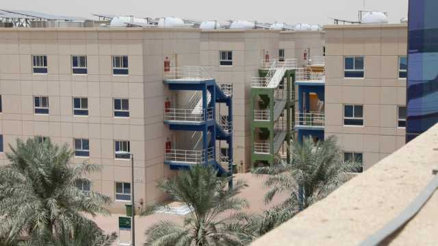 عاجل - العقوبة تصل 10 آلاف ريال.. اعتماد دليل الرقابة على السكن الجماعي للأفراد