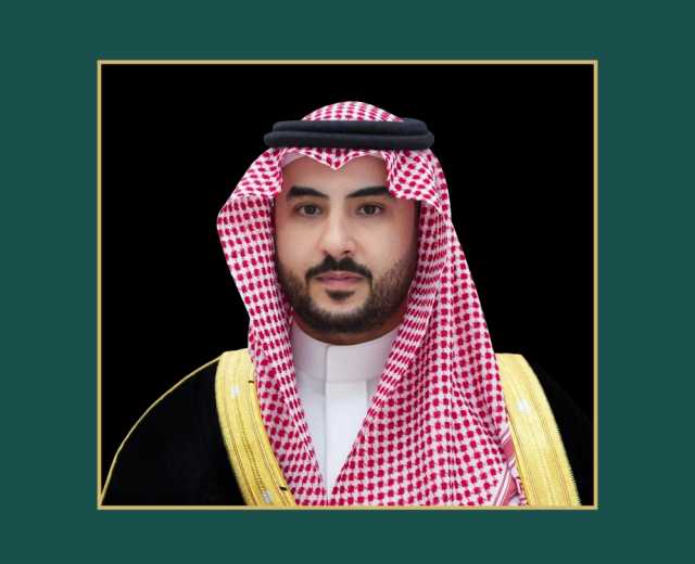 بتوجيه من القيادة..وزير الدفاع يصل العاصمة الإيرانية طهران في زيارة رسمية