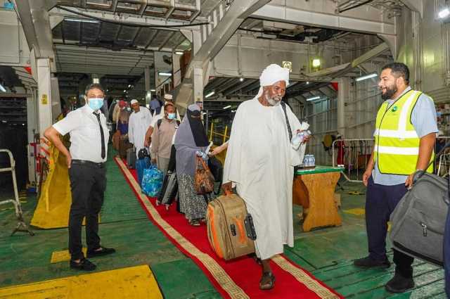 ميناء جدة الإسلامي يستقبل أولى طلائع الحجاج لعام 1446هـ
