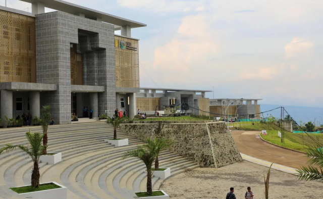 بـ 88 مليون دولار.. 'السعودي للتنمية' يطور جامعتين في إندونيسيا