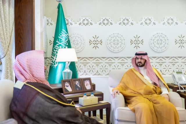 نائب أمير الشرقية يستقبل رئيس محكمة الأحوال الشخصية بالدمام