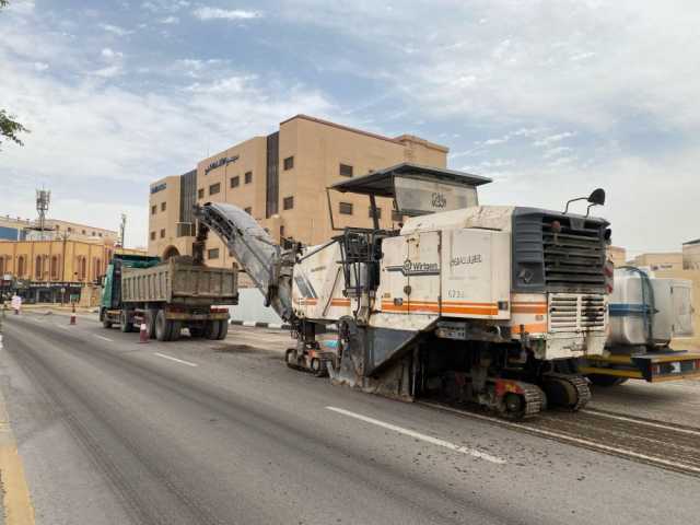 بقيق.. تأهيل طرق رئيسية بمساحة تتجاوز 25 ألف متر مربع