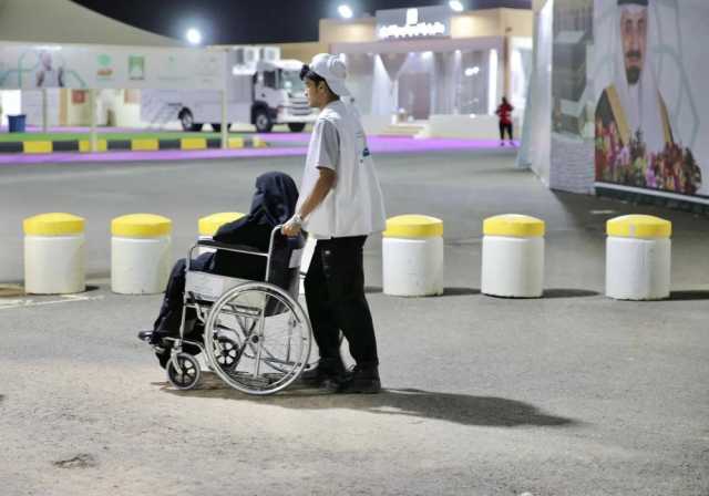 المتطوعون في منفذ الوديعة.. خدمات جليلة لحجاج بيت الله الحرام