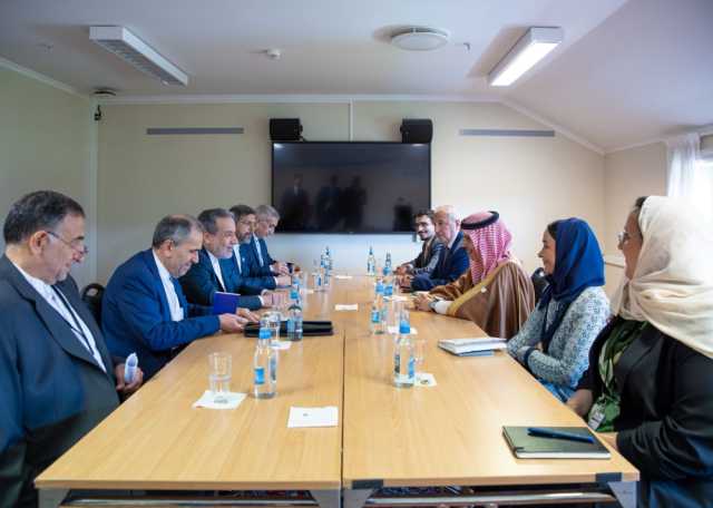 وزير الخارجية يناقش المستجدات الإقليمية والدولية مع نظيره الإيراني