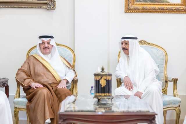 أمير الشرقية يعزّي أسرة الثنيان