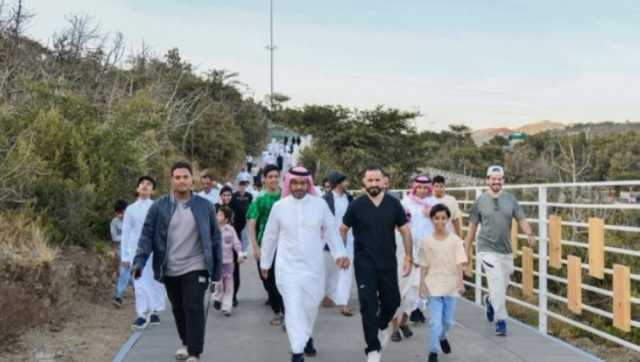 صور.. 'خطوة نحو الحياة'.. جامعة الباحة تنفذ برنامج تحدي المشي