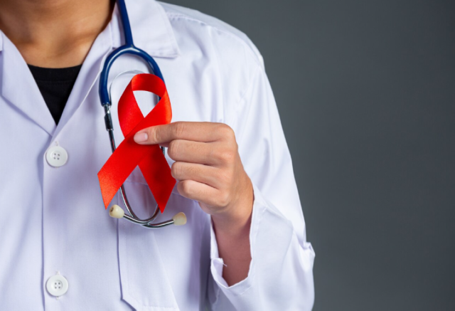 وثيقة الضمان تغطي 3 أنواع من السرطان.. وهذه الفئات مستهدفة