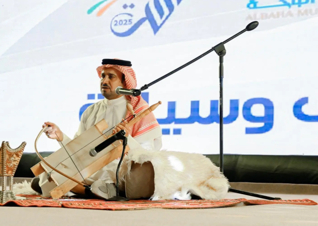 'الربابة'.. موسيقى تراثية تطرب زائري المهرجانات الوطنية
