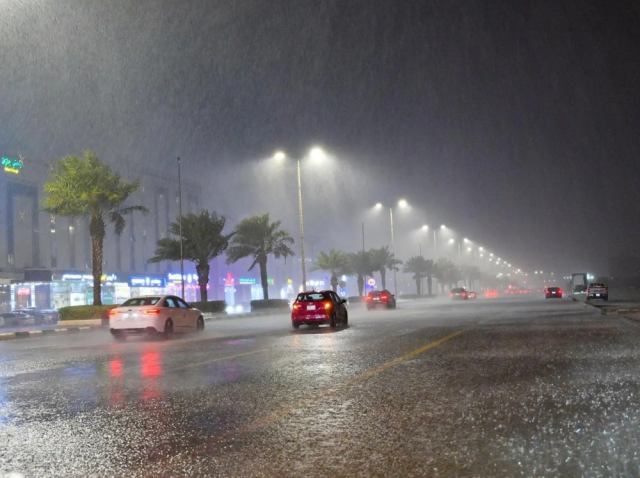 'الأرصاد' ينبه من أمطار غزيرة وصواعق رعدية على جازان