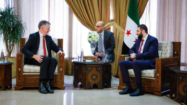 الشرع يستعرض سبل تعزيز العلاقات مع مستشار الأمن القومي البريطاني