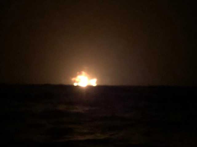 هجوم صاروخي جديد على سفينة في البحر الأحمر