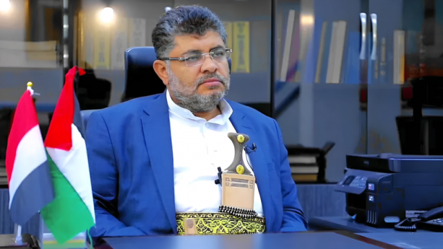 الحوثي: تصريحات ترامب حول استهداف الزيارة العيدية “اعتراف بالفشل الاستخباراتي الأمريكي” 